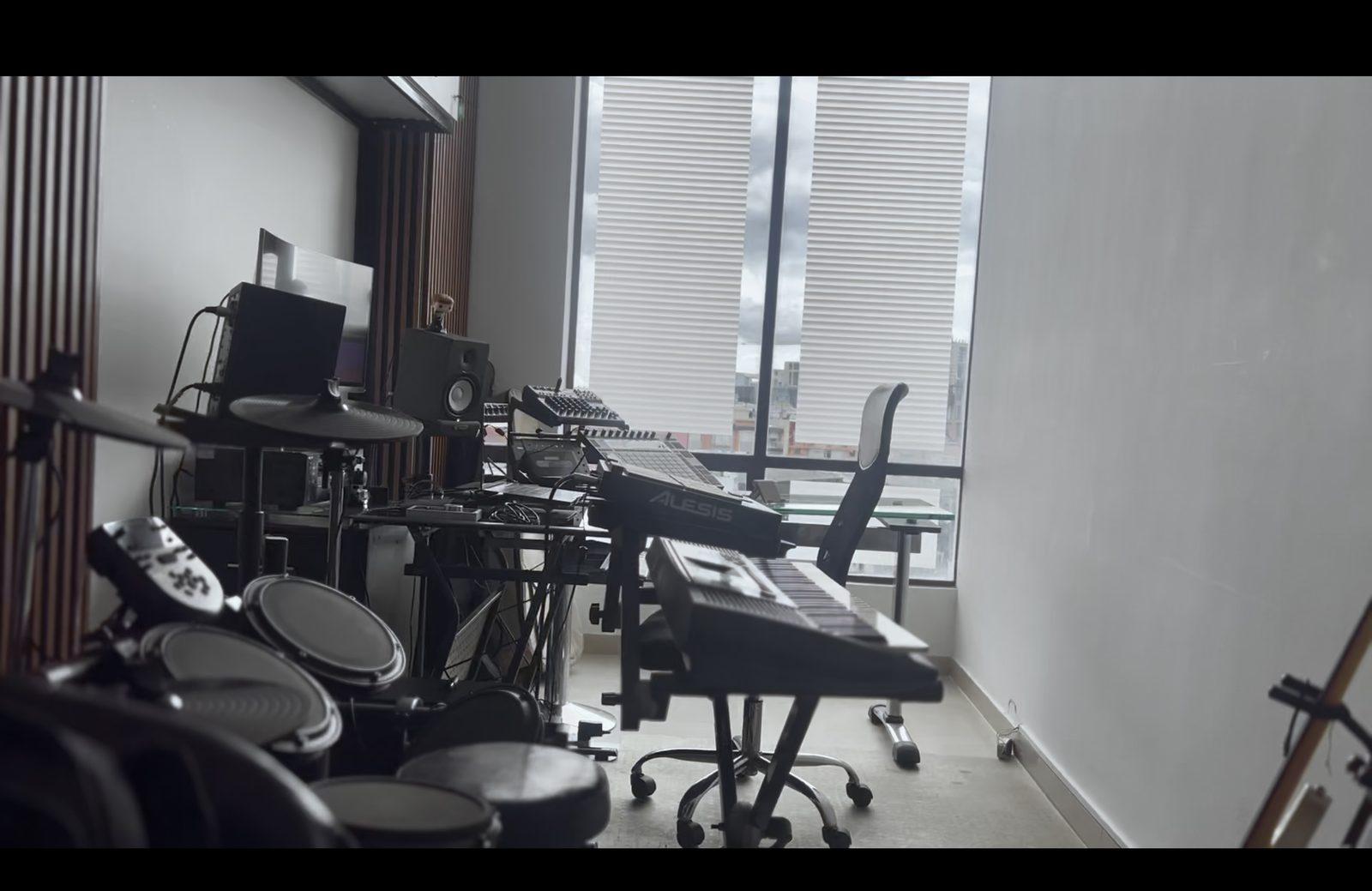 Skyrock Studio — sala de producción en Bogotá